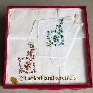 2 Ladies Handkerchiefs, Vintage 80s NIB embroidered